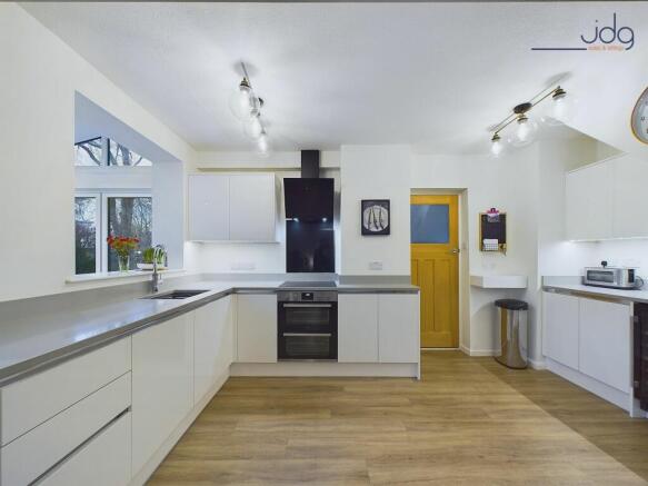Open-plan Kitchen