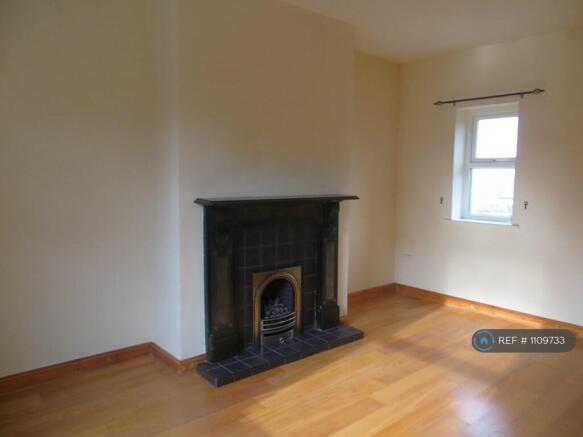 2 bed End of Terrace to rent Image 8