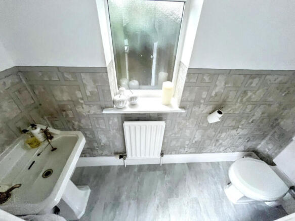 4 bed Semi-Detached for sale Image 12