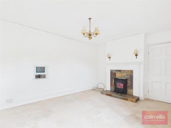 4 bed Semi-Detached for sale Image 12