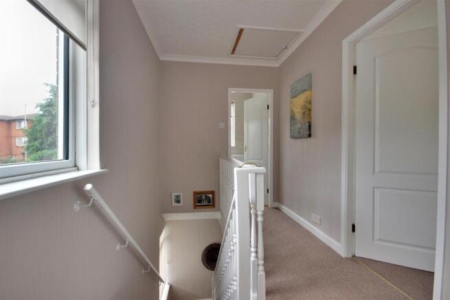 2 bed Semi-Detached for sale Image 11