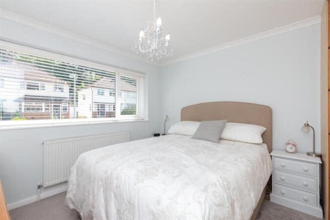 7 Winterbourne Close-28.jpg