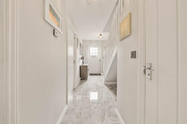 4 bed Detached for sale Image 6