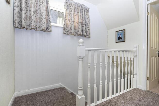 3 bed Semi-Detached for sale Image 12