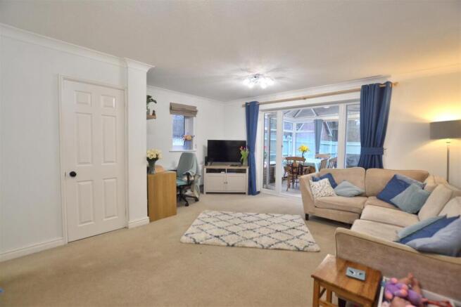 Living Room.JPG