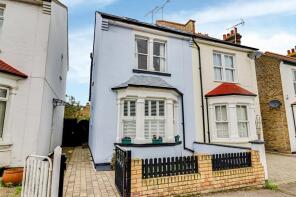 63, Leighville Grove, Leigh-on-sea SS9 2HU