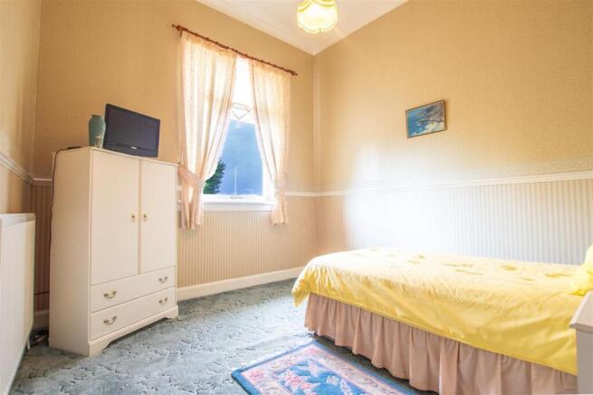 bedroom.2.jpg