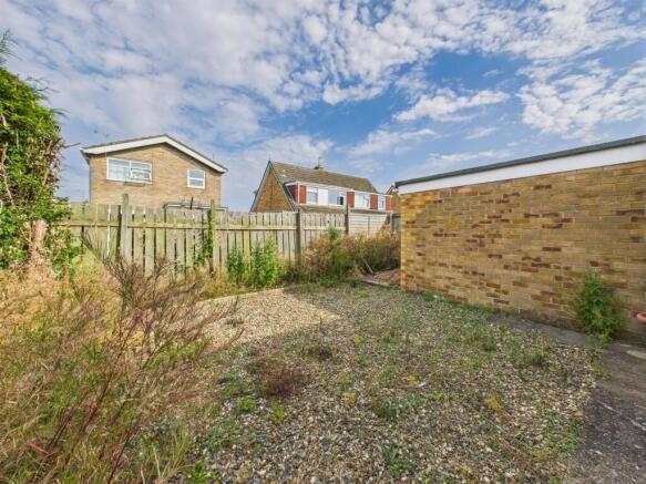 2 bed Semi-Detached Bungalow for sale Image 11