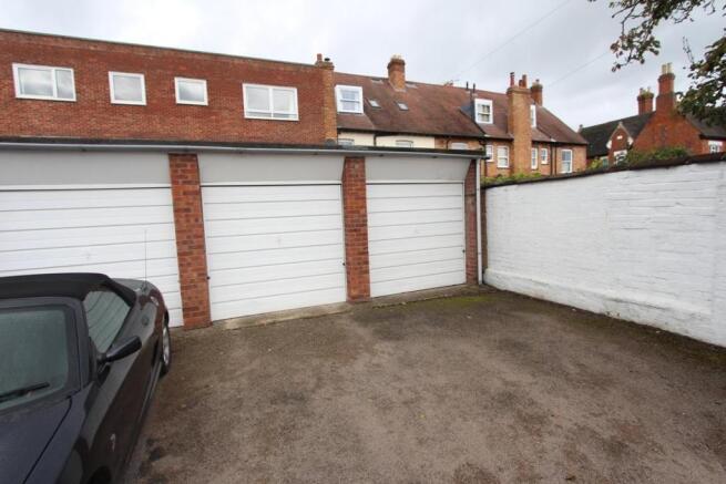 Garage.JPG