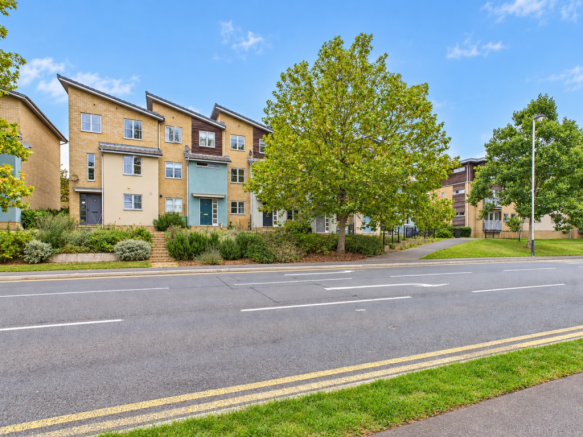 Sunlit, tidy property with clear skies