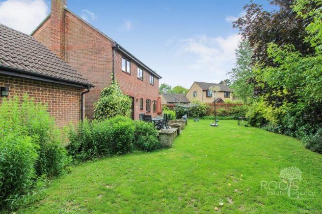 Rear garden RH