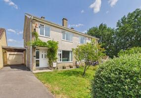 17, Riverside Gardens, Radstock BA3 2NS