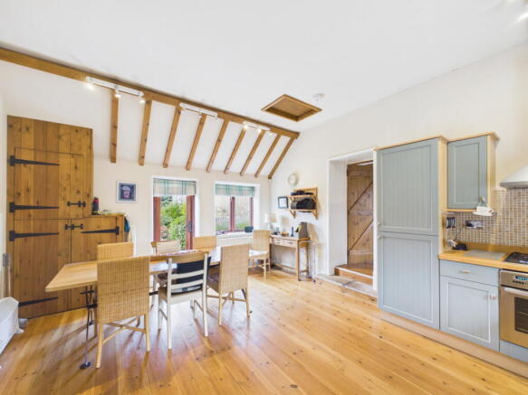 3 bed Barn Conversion for sale Image 4