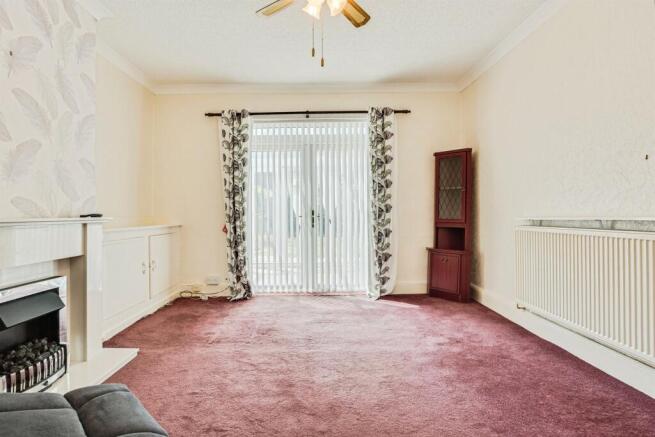 3 bed Semi-Detached for sale Image 6