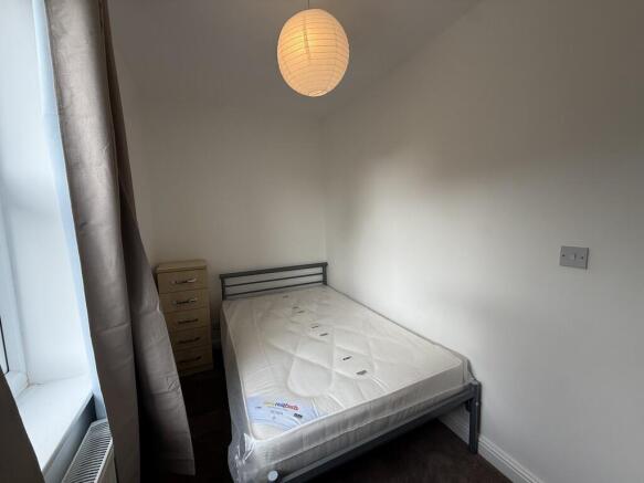2 bed Terraced to rent Image 9