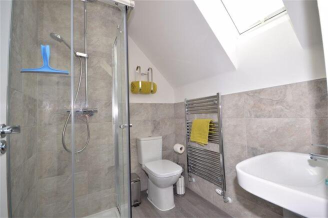 2nd Shower Room