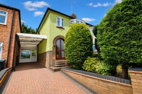 St. Marys Avenue, Rushden, NN10 9EP