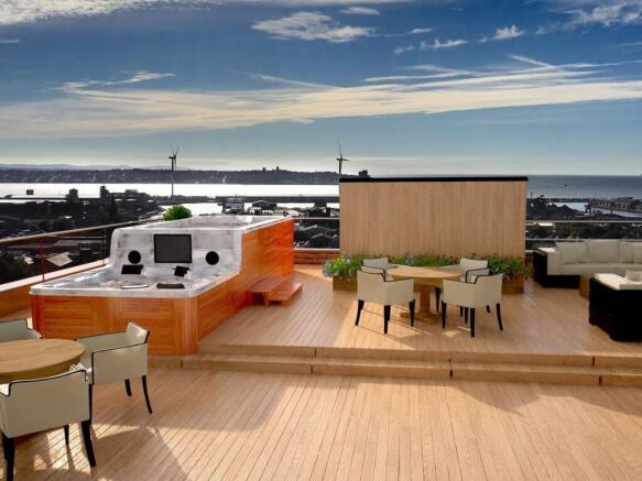 Roof Top Pool & Lounge amazing views