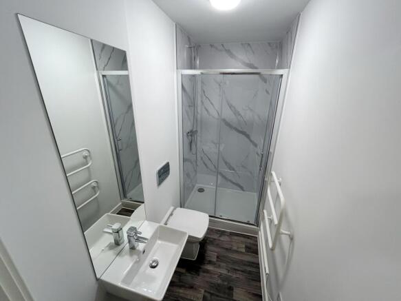 1 bed Apartment to rent Image 5
