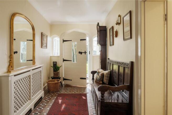 5 bed Detached for sale Image 6