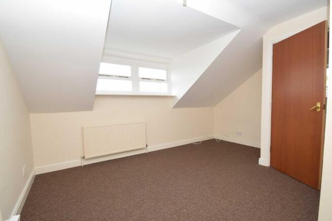 2 bed Apartment to rent Image 5