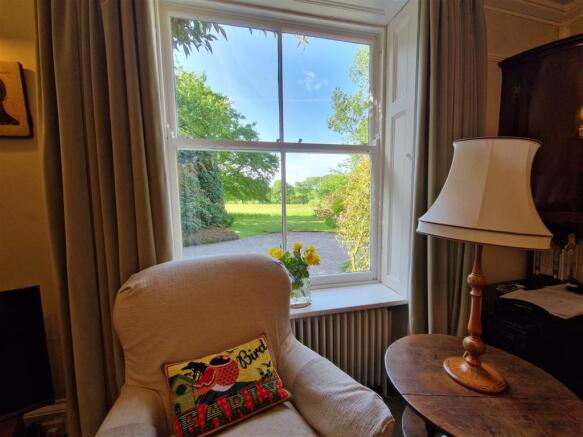 SITTING ROOM