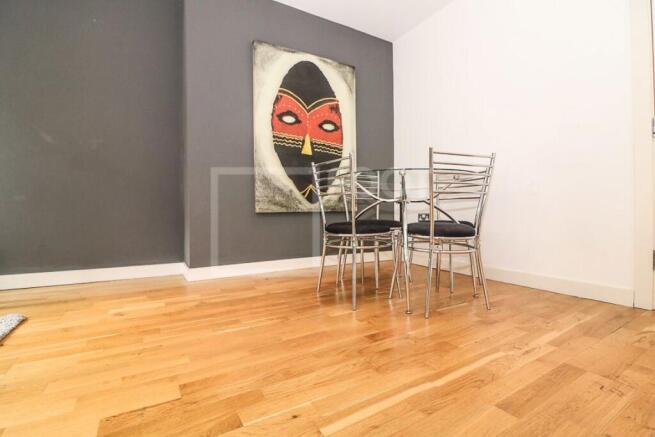 1 bed Apartment to rent Image 12