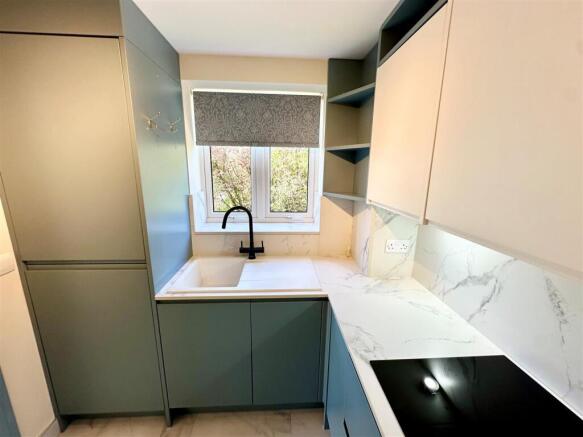2 bed Apartment for sale Image 8