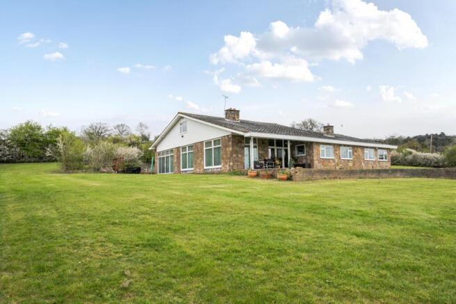 Sutton Hall Farmhouse, Langdon Hills, Basildon photo 4