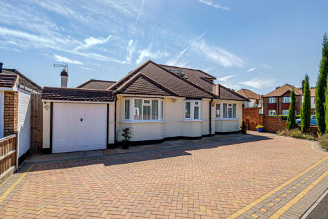 Kilmiston Avenue, Corner of Kilmiston and Bruce Avenue, Shepperton