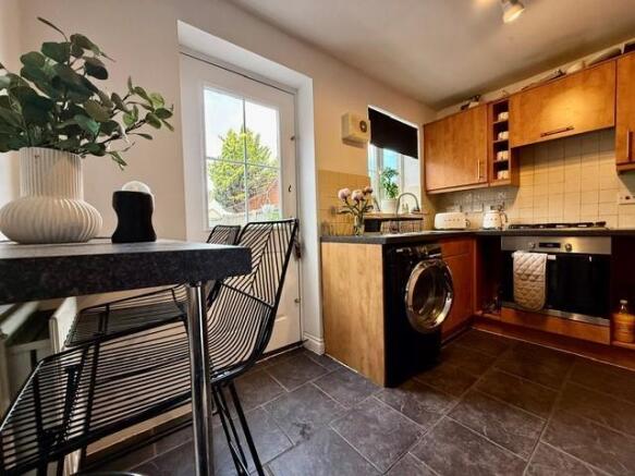 Kitchen 1.jpg