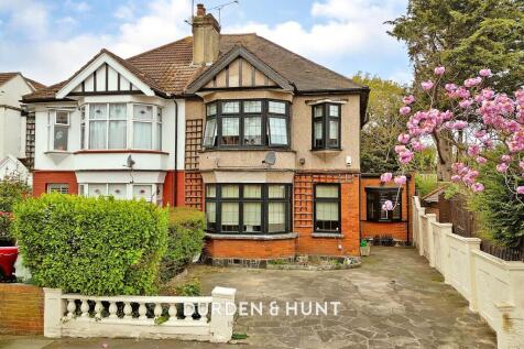 Malford Grove, London, E18
