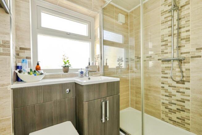 3 bed Semi-Detached for sale Image 6