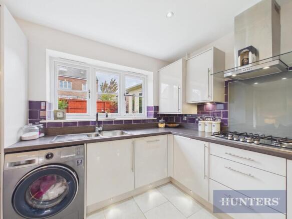 4 bed Semi-Detached for sale Image 7