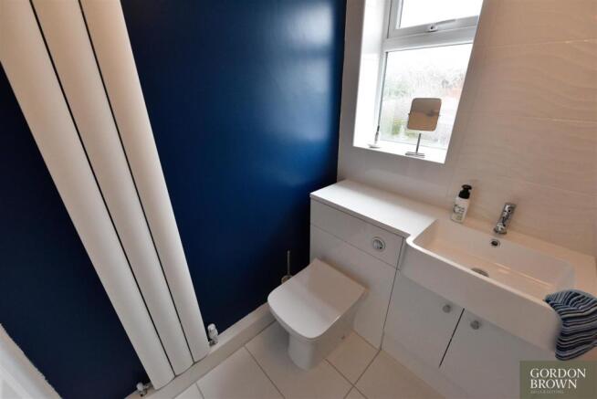BATHROOM/WC