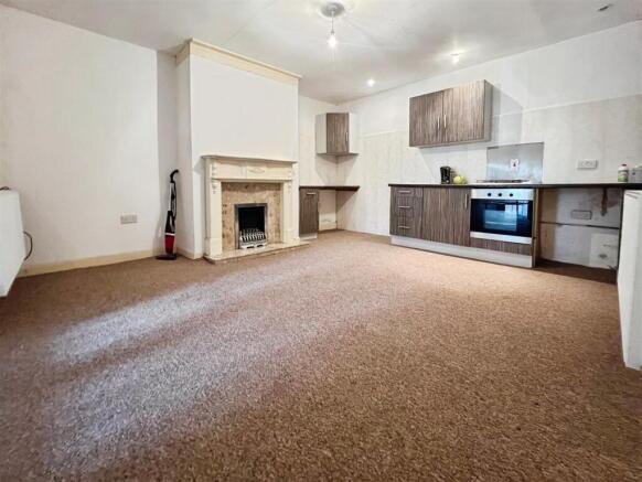 Fagley Road Bradford, Yorkshire, BD2 3LS photo 3