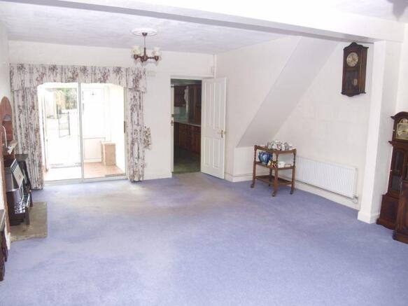 Lounge/Dining Room