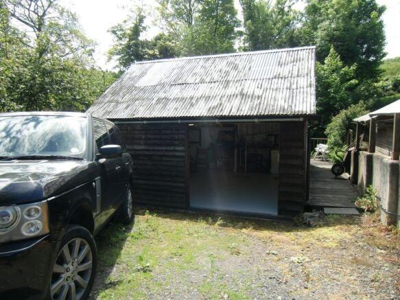 Garage & P...