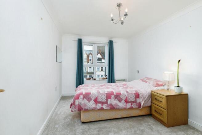 2 bed Apartment for sale Image 7