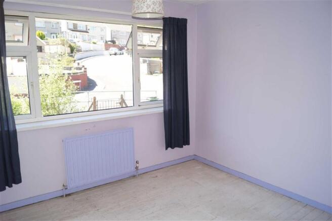 BEDROOM 1 (FRONT)