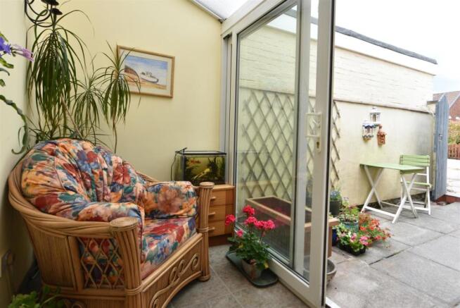 SUMMER ROOM