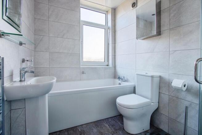 3 bed Semi-Detached for sale Image 7