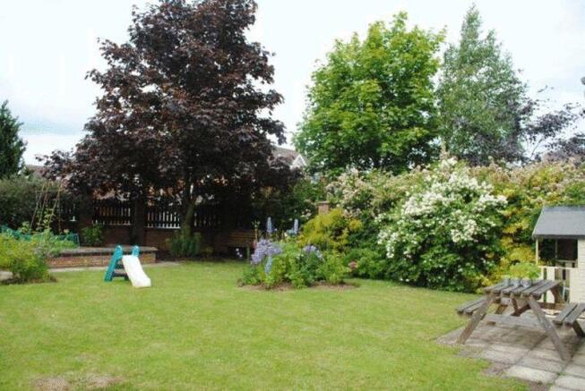 NEW GARDEN (26.06.