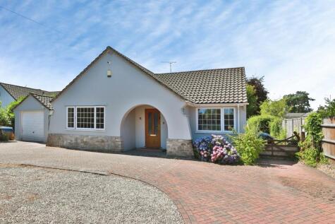 Braeside Road, St. Leonards, Ringwood, Dorset, BH24