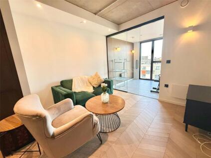 1F Spinners Way, St George's Gardens, Manchester, M15
