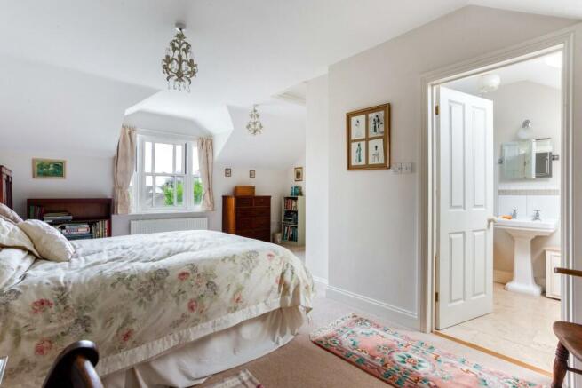 72555_3-Chartwell-Place-Shrewton-Salisbury (24).jp