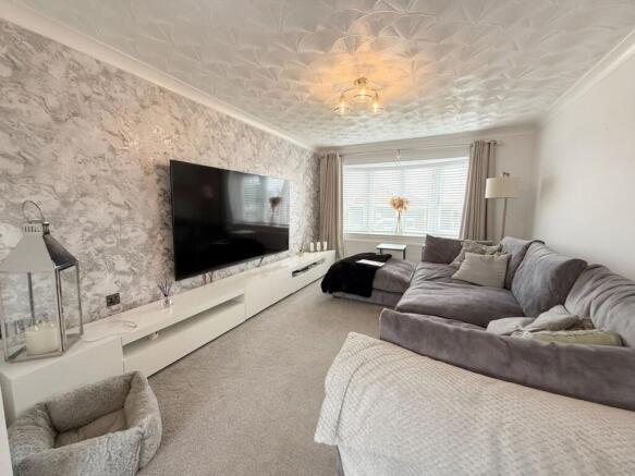 2 bed Terraced for sale Image 2