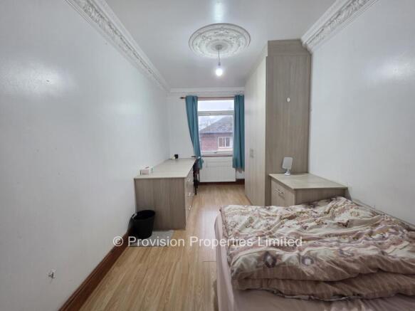 6 bed Flat to rent Image 6