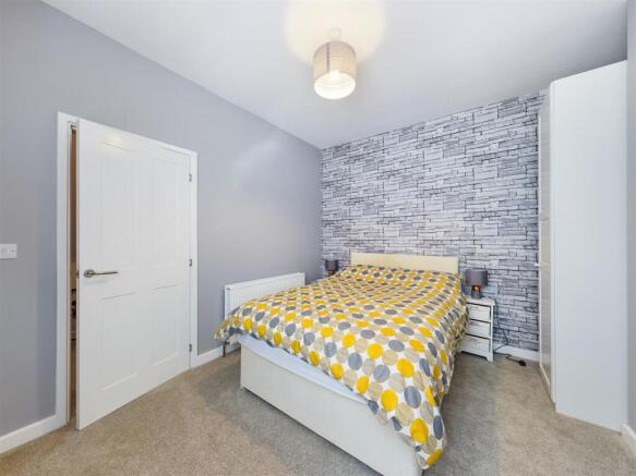 2 bed Flat for sale Image 8