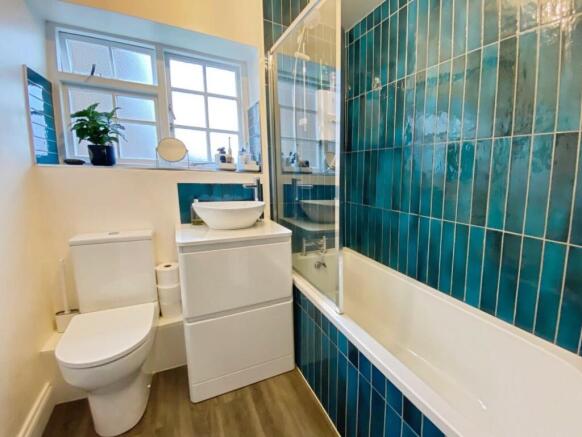3 bed Apartment for sale Image 10